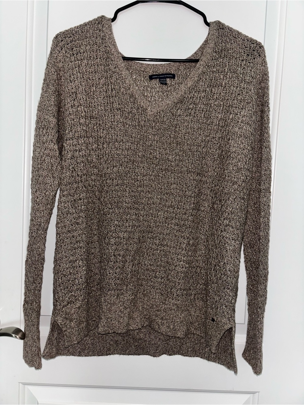 American Eagle Outfitters V-Neck Sweater in Taupe Heather